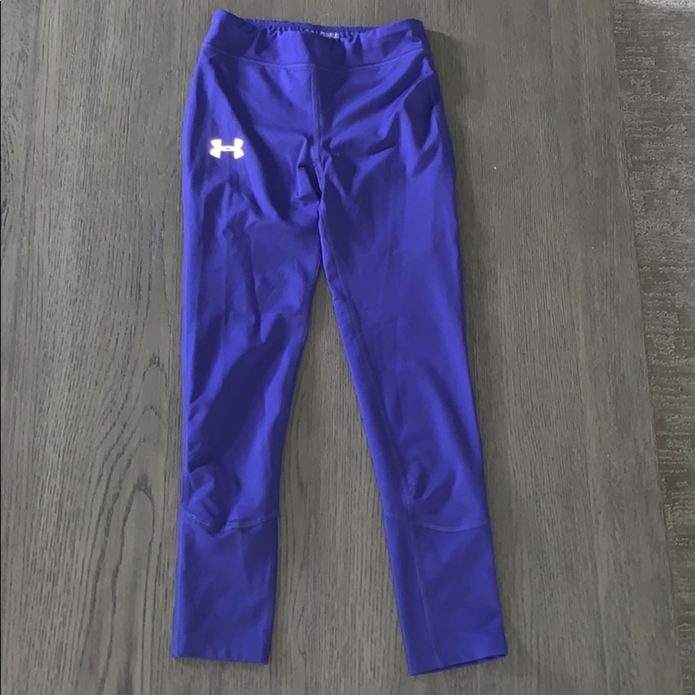 Purple leggings